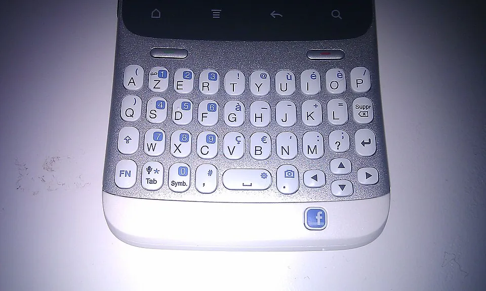 Téléphone HTC Chacha
Vue clavier
